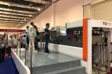 Автомат для резки штемпелюя плашки фольги Platen бумажный с обнажать