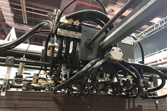 Автомат для резки штемпелюя плашки фольги 1650 x 1200mm автоматический с обнажать