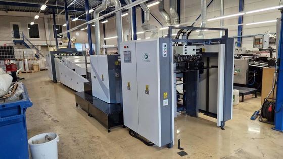 Пятно и общий УЛЬТРАФИОЛЕТОВЫЙ быстрый ход лакировочной машины 1050mm политуры