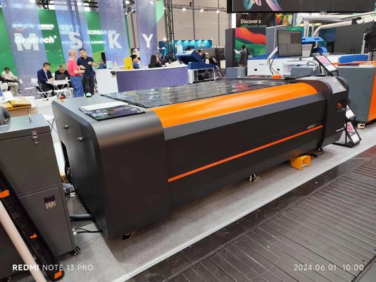 FL5080 Цифровая полимерная CTP-пластина с максимальной шириной 50"×80", скоростью вывода 3–5 кв. м/ч и толщиной пластины 0,14–6,35 мм