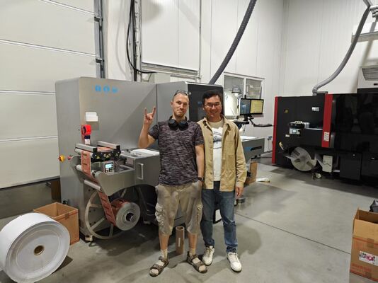 450 мм цифровой маркировки Пост пресс лакировка печать холодная штамповка машина