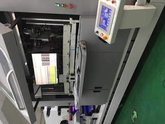 Высокоскоростная машина УФ-лакирования 9500 листов/час с максимальным форматом покрытия 720x1050 мм и плотностью бумаги 80-500 г/м²