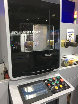 EcooGraphix DigiSpark Digital Label Printing Machine для создания уникальных визуальных эффектов