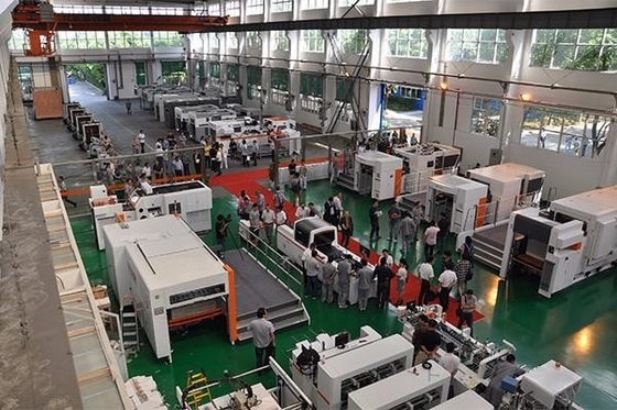 автомат для резки 7000SHIPPING И РЕГУЛЯЦИЯ плашки листа 800x580mm обнажая